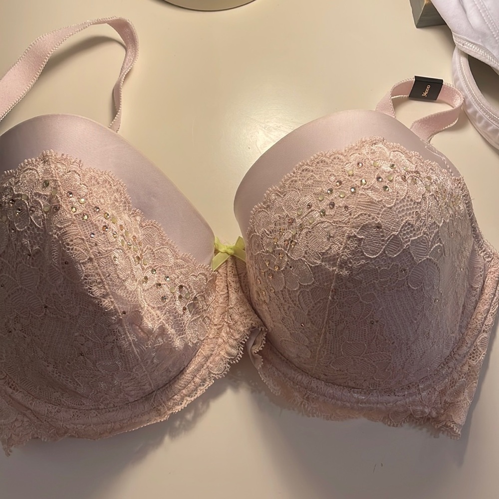 Victoria secret bra with stones and tags attached